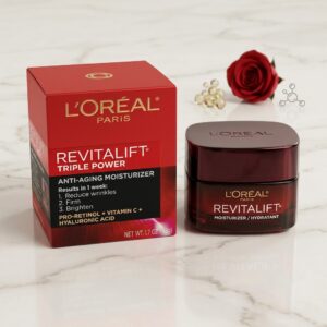 L'OREAL PARIS [ REVITALIFT TRIPLE POWER ANTI-AGING MOISTURZER ] Pro-Retinol + Vitamin C + Hyaluronic Acid 1.7 OZ ( 48g )